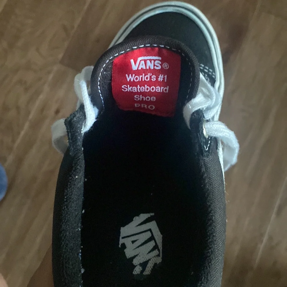 Vans - Picture 5 of 5